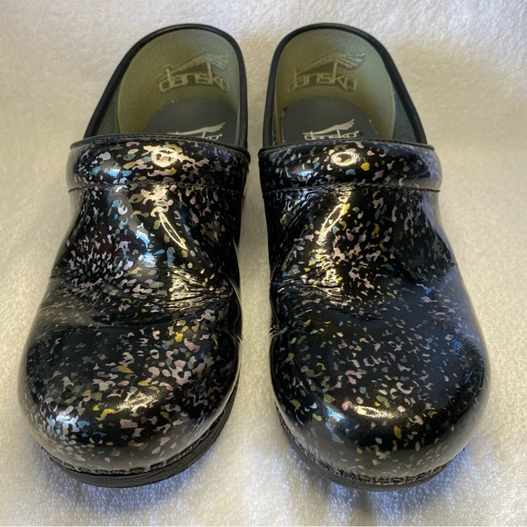 Dansko XP 2.0 Black Splatter Patent Leather Size 41 Women’s Clog Work Shoe - Picture 2 of 16